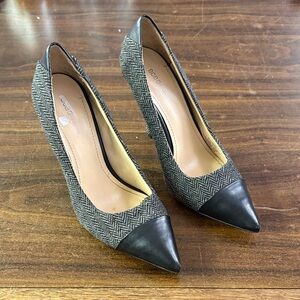 BCBG Chevron Black and White Pumps